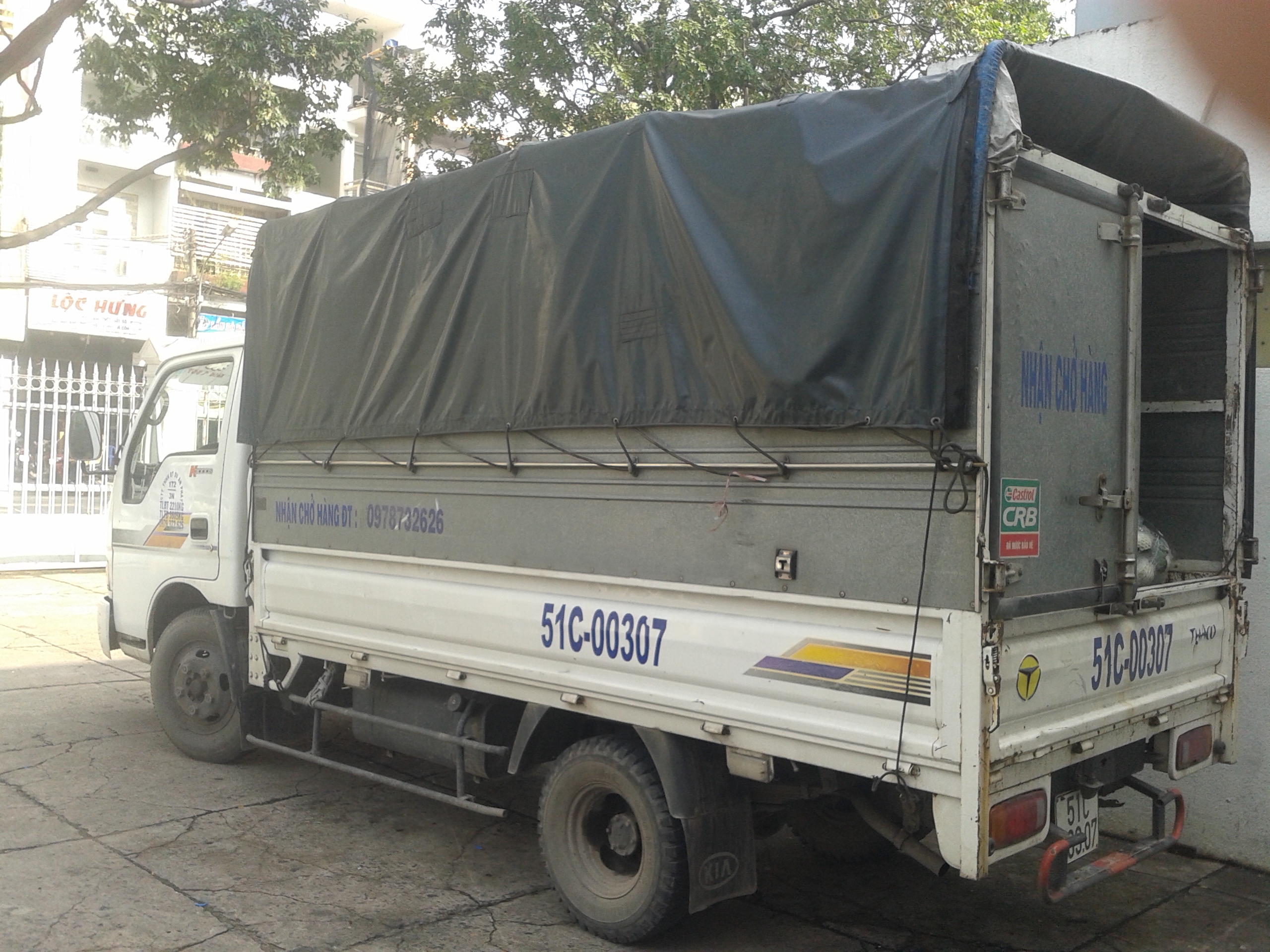 Cần thuê xe tải 1,25 tấn chở hàng giá rẻ tại TPHCM.